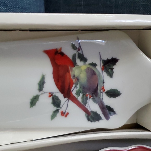 Andrea by Sadek 10" Cardinal Cake Plate/Server - Picture 3 of 10